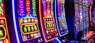 Filipino player spinning online slots on mobile phone in Manila